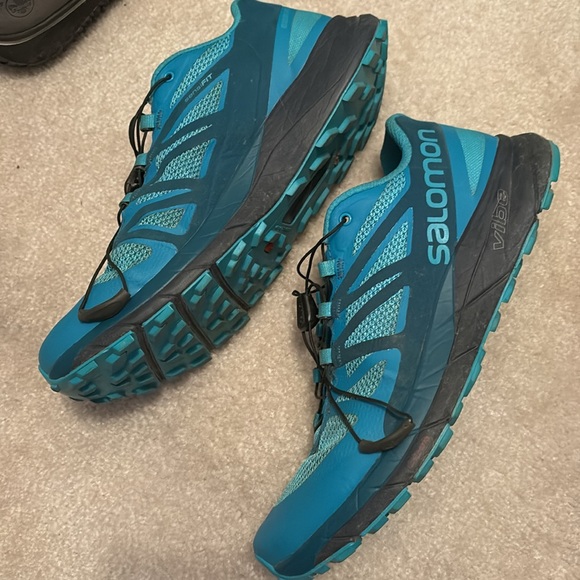 Sneakers - Picture 3 of 5